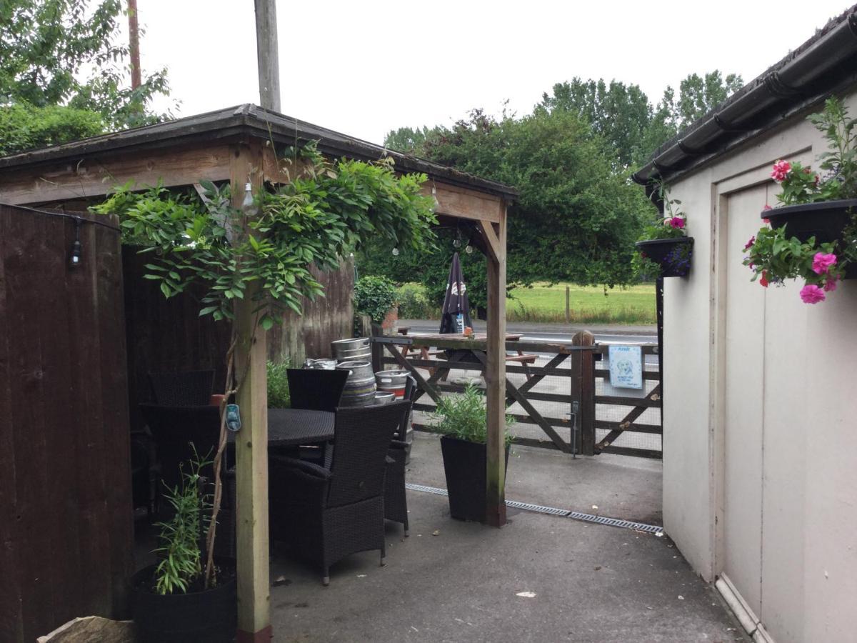 The Bell Inn Salisbury Exterior foto
