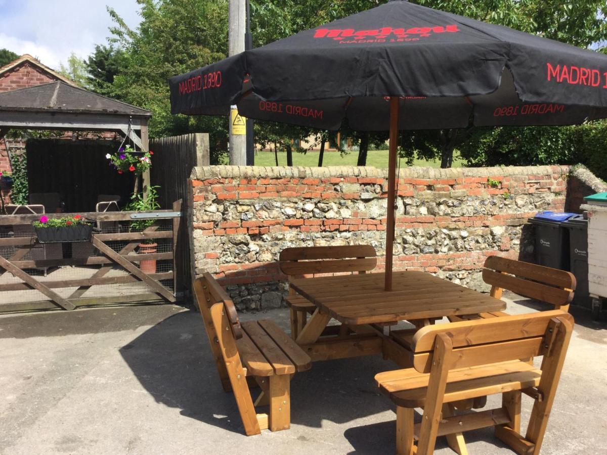 The Bell Inn Salisbury Exterior foto