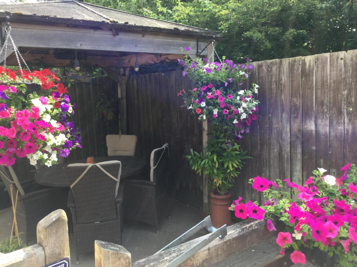 The Bell Inn Salisbury Exterior foto